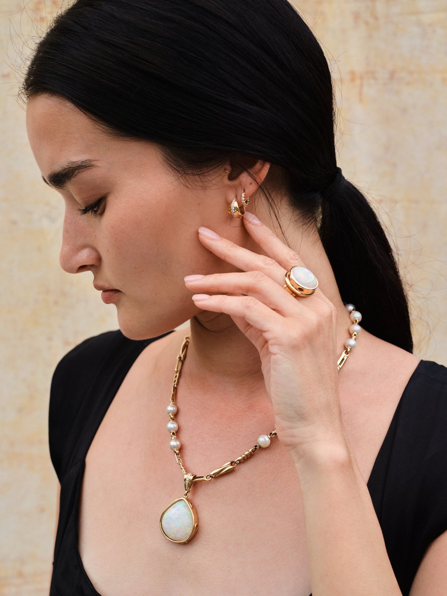 BETTINA HOOPS SMALL WITH DIAMONDS