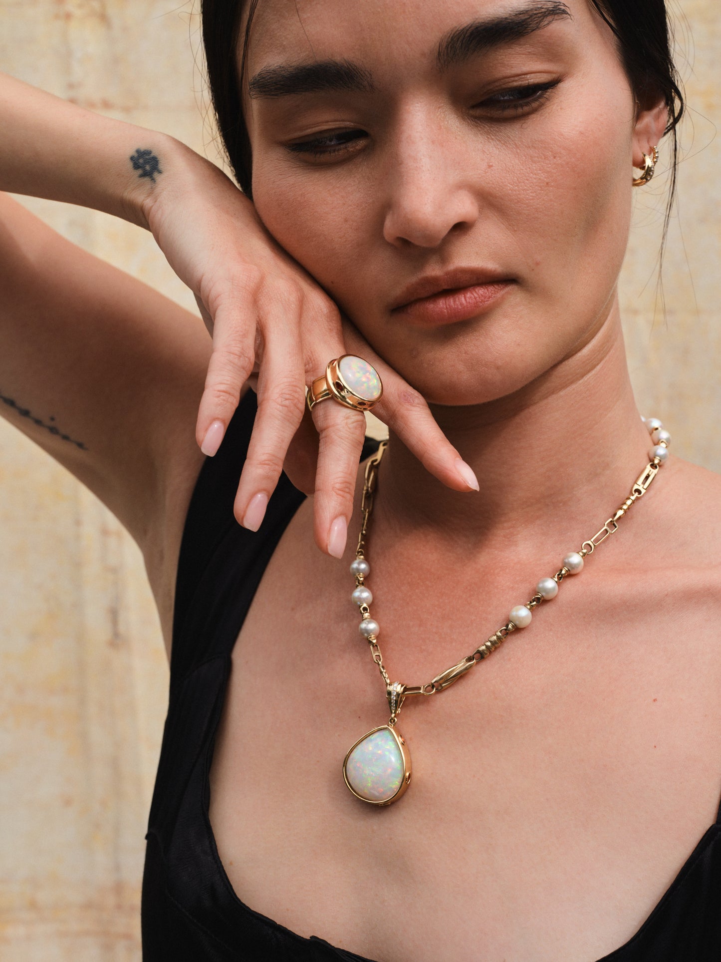 KITO OPAL PENDANT