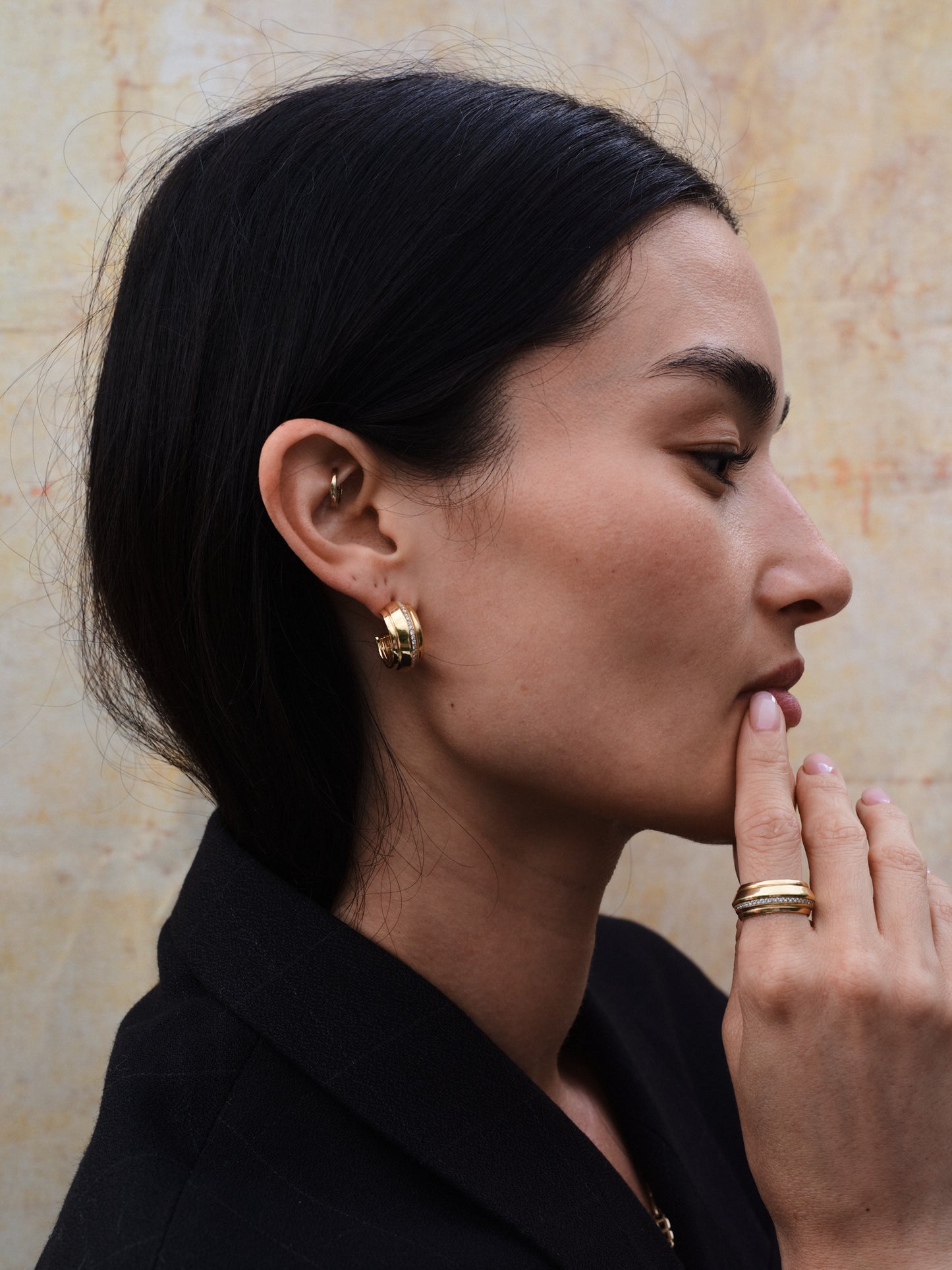 NIA KNIFE EDGE HOOPS WITH DIAMONDS