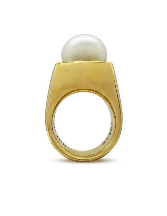 THE CONTESSA PEARL RING
