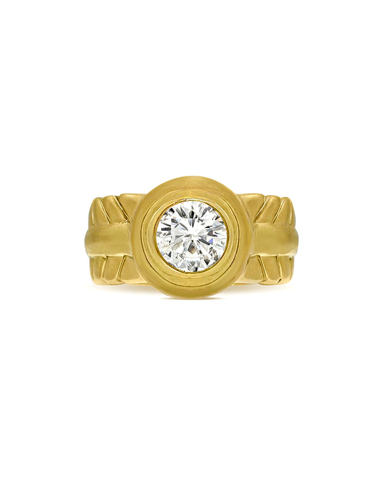 THE BENUSKA DIAMOND RING