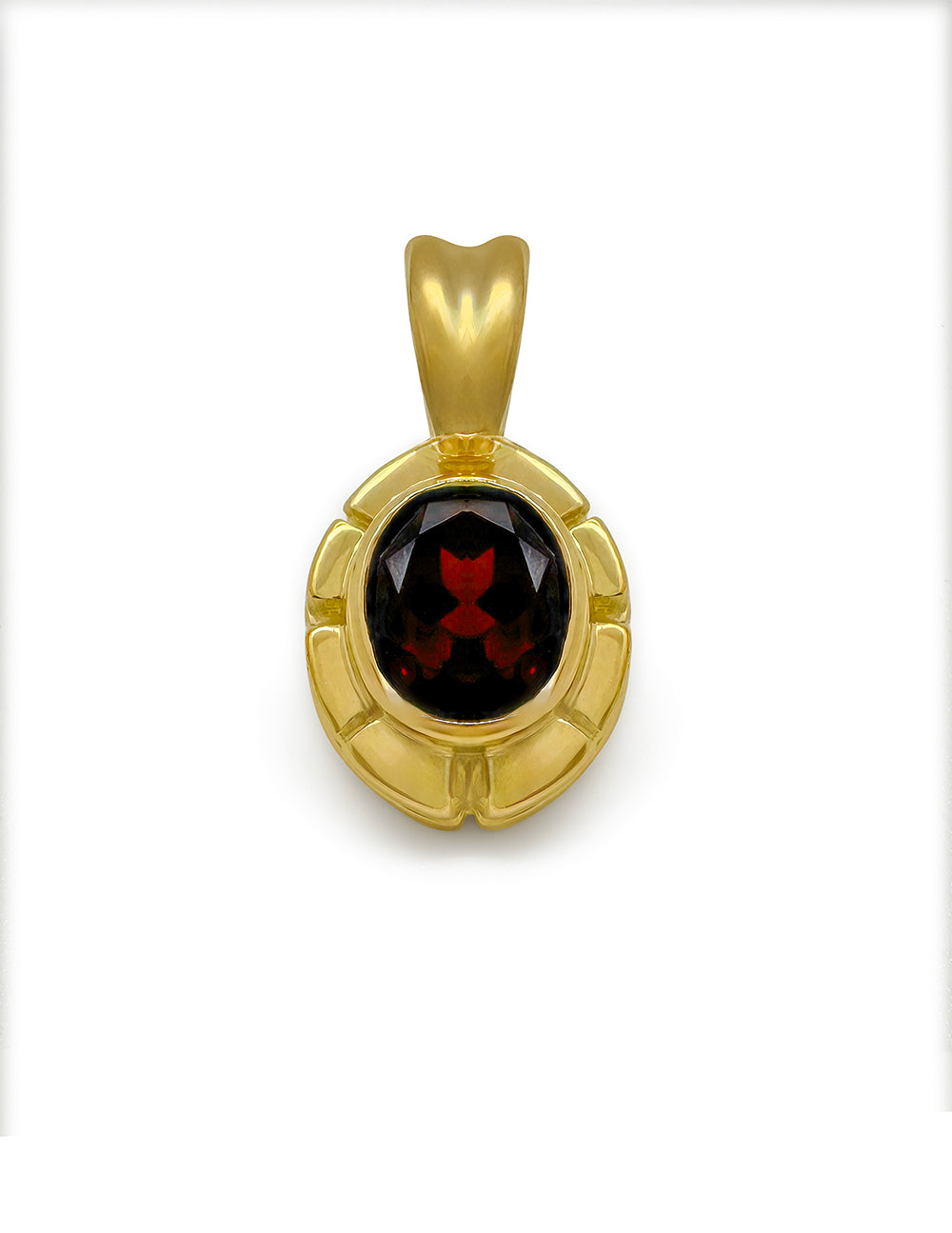 ELLIOT GARNET PENDANT