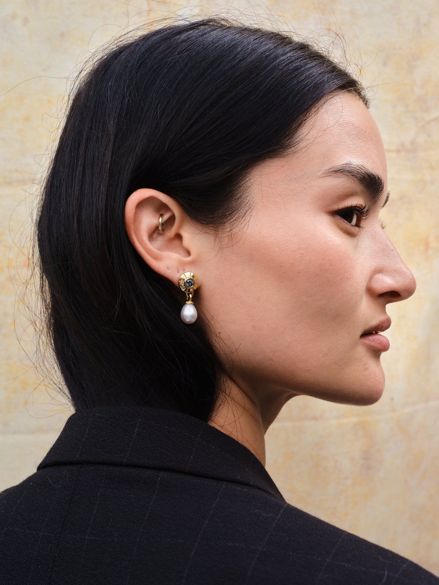 OBO LARGE  STUD WITH PEARLS