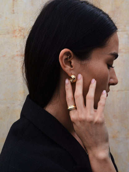 NIA KNIFE EGDE RING WITH DIAMONDS