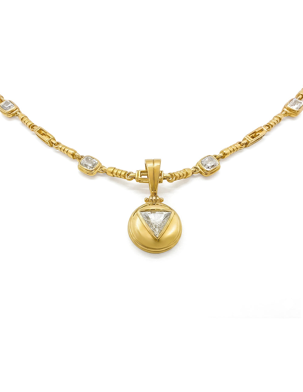 ASTOR TRIANGLE DIAMOND PENDANT