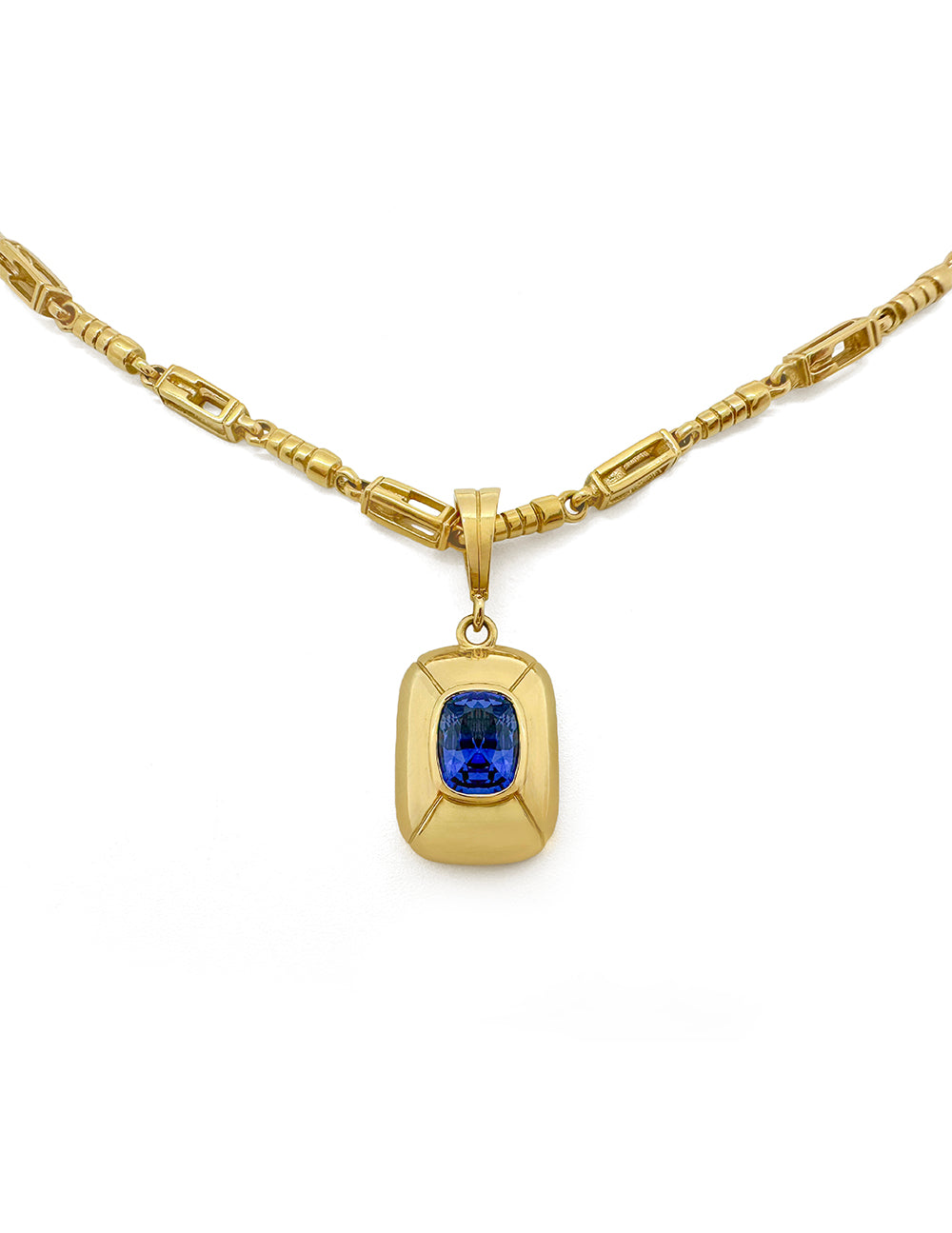 RALEIGH BLUE SAPPHIRE PENDANT